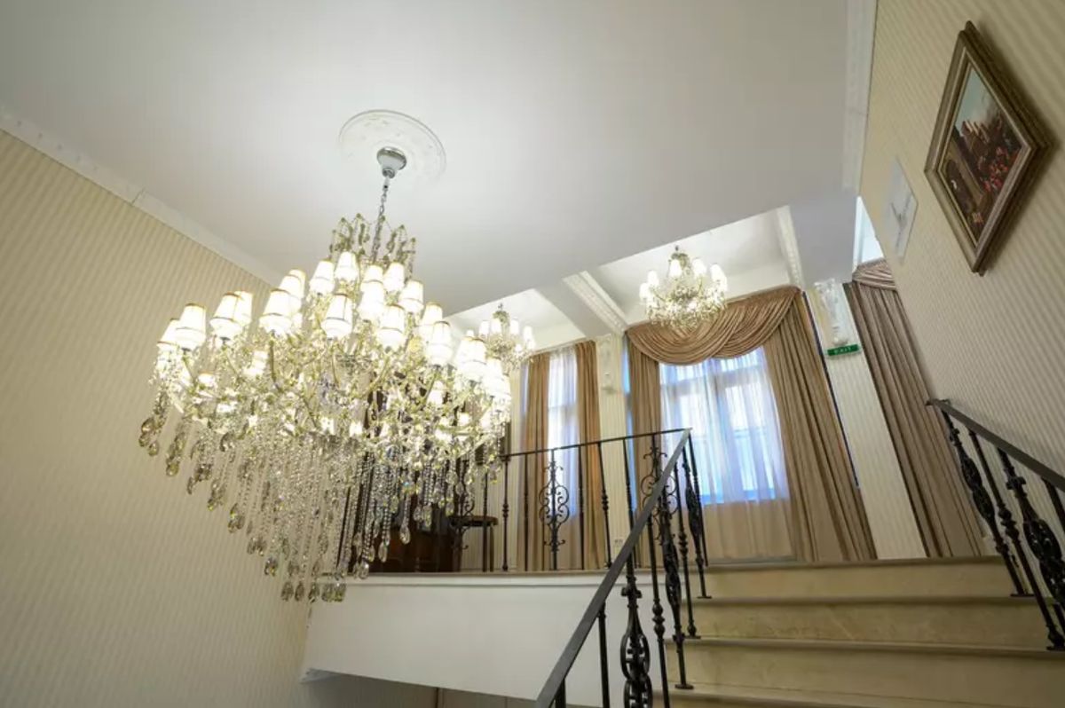 Hanul cu Tei, proprietatea lui Ilie Dumitrescu