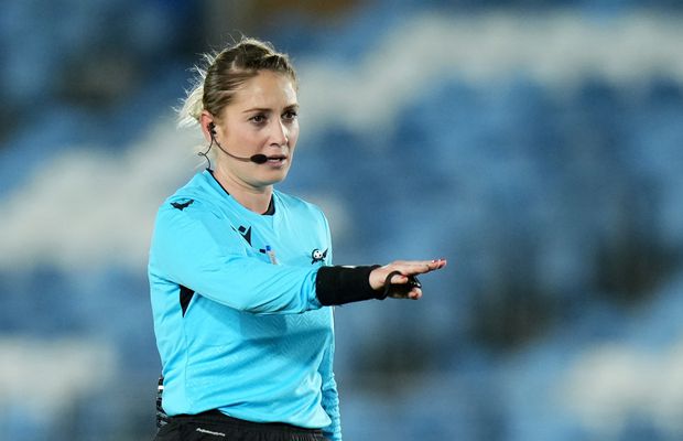 Alina Peșu va arbitra Barcelona în sferturile de finală ale Women’s Champions League » Ovidiu Hațegan face parte din brigadă