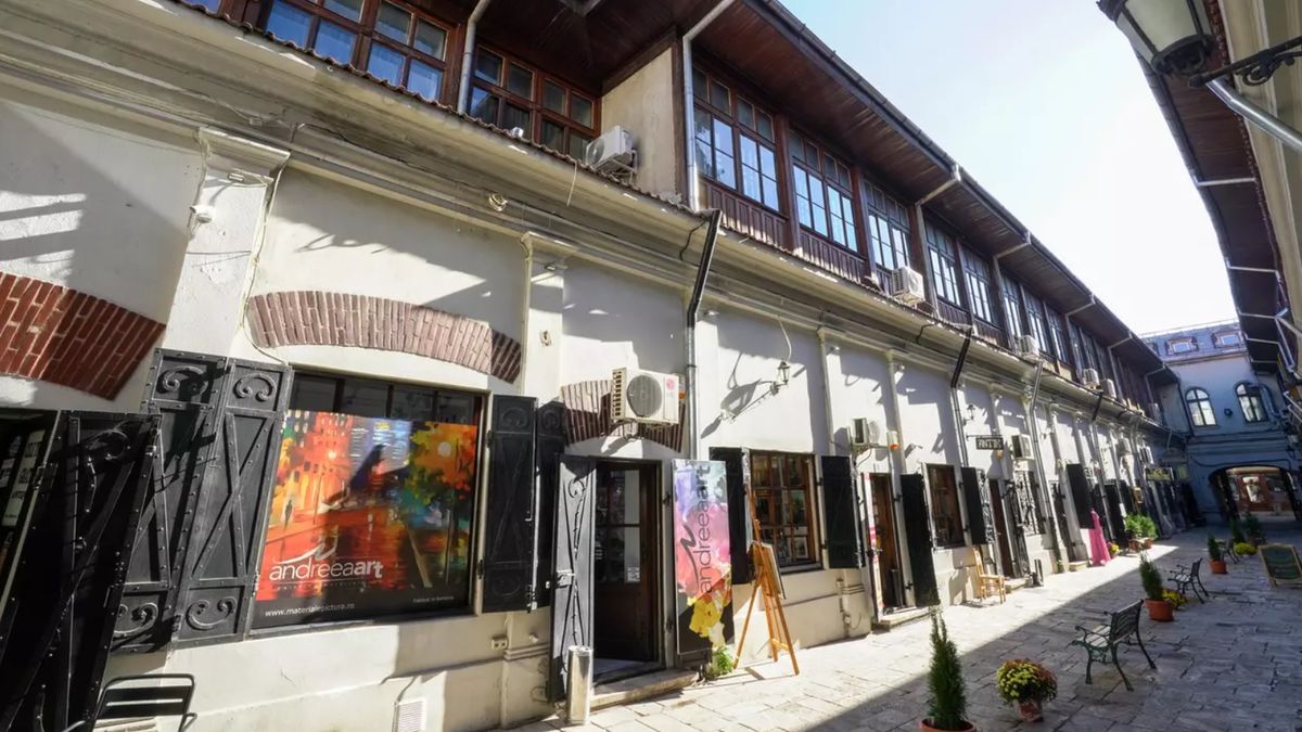 Pe ce sumă vinde Ilie Dumitrescu Hanul cu Tei, proprietatea sa celebră din Centrul Vechi
