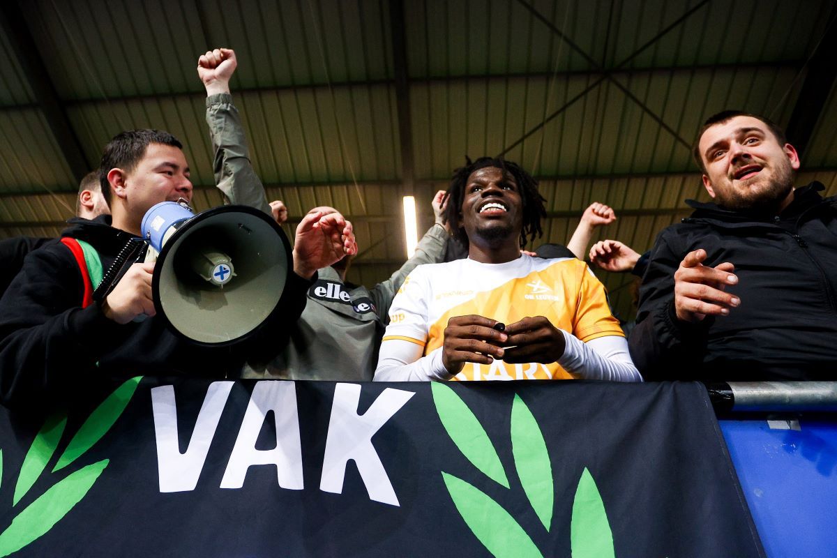 Leuven are tricouri inspirate de bere