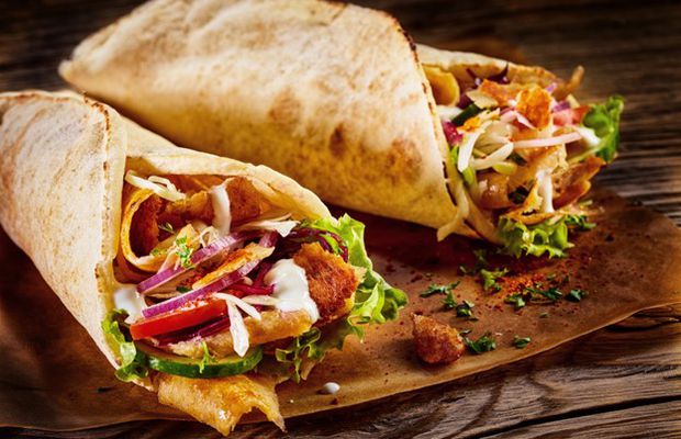 Tutti Pizza introduce un deliciu culinar  în Sibiu: Descoperă Shaorma, Câștigătoare în Cursa pentru Gust