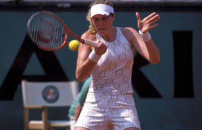 Mărturie terifiantă a fostei jucătoare de Top 40 despre cel care a antrenat-o și a abuzat-o: „Întotdeauna trebuia să mă supun, chiar și când era vorba de sex. Am fost obiectul lui!”