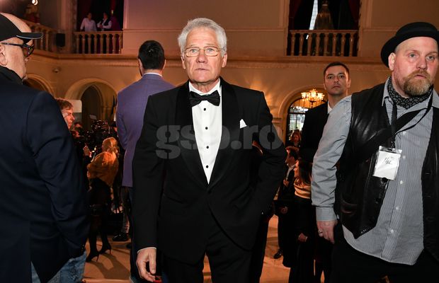 Prezent la Gala Sportului Românesc, Boloni a recunoscut discuțiile cu patronul din Superligă: „Acum o oră și jumătate am vorbit”