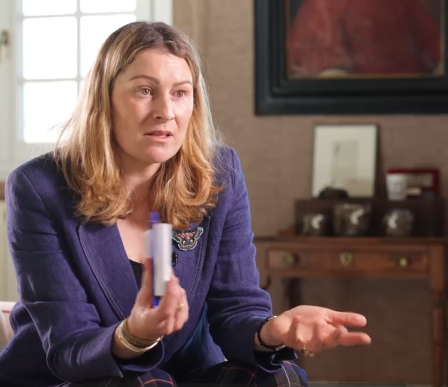 Julia Vakulenko în timpul interviului cu jurnaliștii francezi Mărturie terifiantă a fostei jucătoare de Top 40 despre cel care a antrenat-o și a abuzat-o: „Întotdeauna trebuia să mă supun, chiar și când era vorba de sex. Am fost obiectul lui!”
