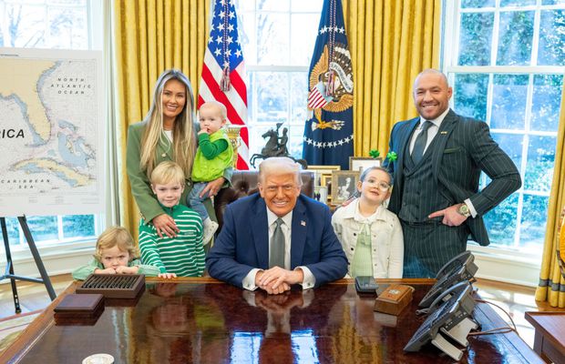 Donald Trump, întâlnire de gradul zero cu controversatul luptător MMA Conor McGregor: „Ceea ce se întâmplă în acea țară este o farsă”