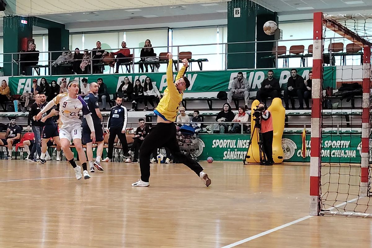 Spectacolul unui meci de handbal surprins cu noul telefon HONOR Magic7 Lite: cum te ajută tehnologia AI să captezi momente de neuitat