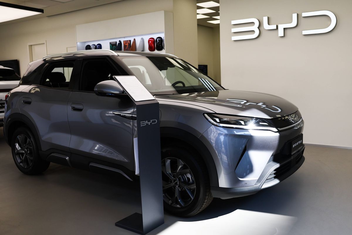 BYD, constructorul auto chinez care domină piața de mașini electrice