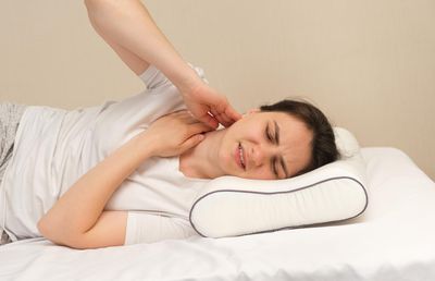 Poate perna ortopedică să regleze fluxul sanguin către creier?