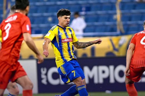 Florinel Coman, în tricoul lui Al-Gharafa // FOTO: X