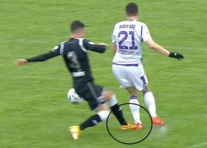 Fază complicată în FC Argeș - Poli Iași » Gazdele au cerut penalty, arbitrul a dat „galben” pentru simulare