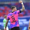 PSG a câștigat dramatic meciul cu St. Etienne, scor 3-2, cu gol marcat de Icardi în al 4-lea minut al prelungirilor. Campioana se apropie la un punct de liderul Lille.
