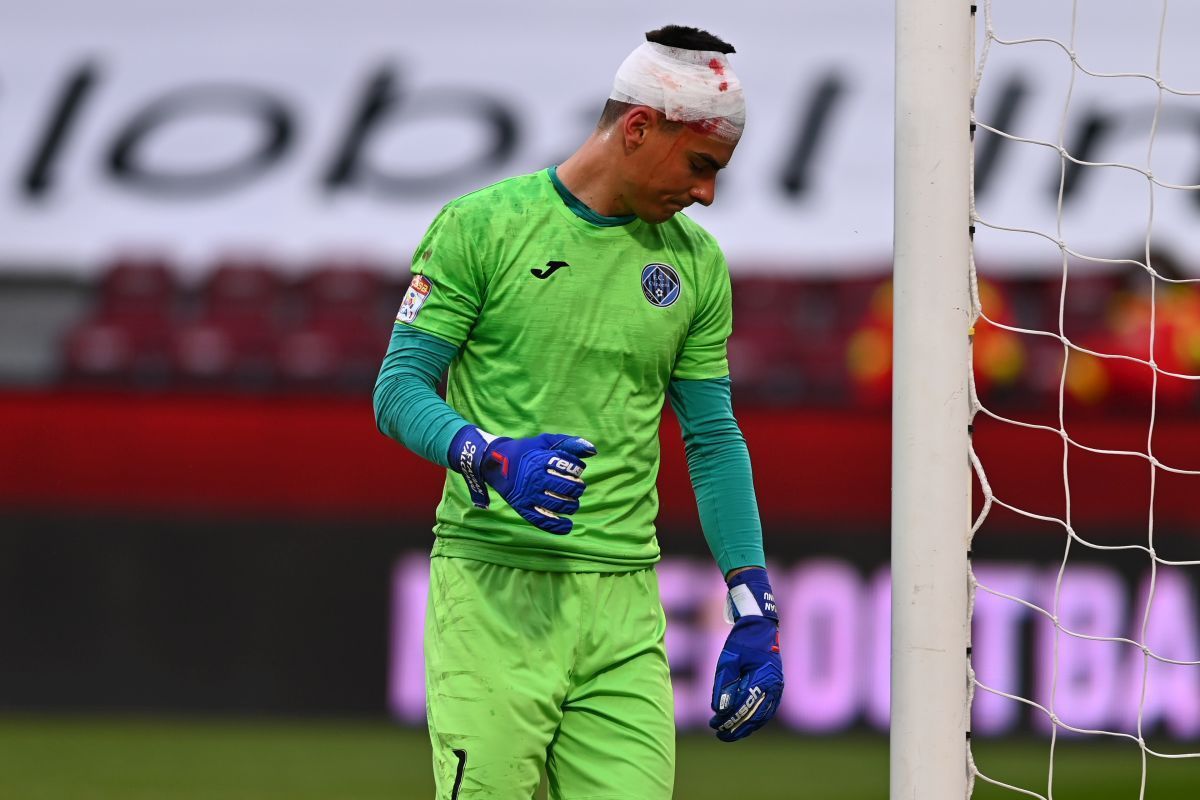 Probleme în CFR Cluj - Clinceni » Portarul s-a ales cu arcada spartă