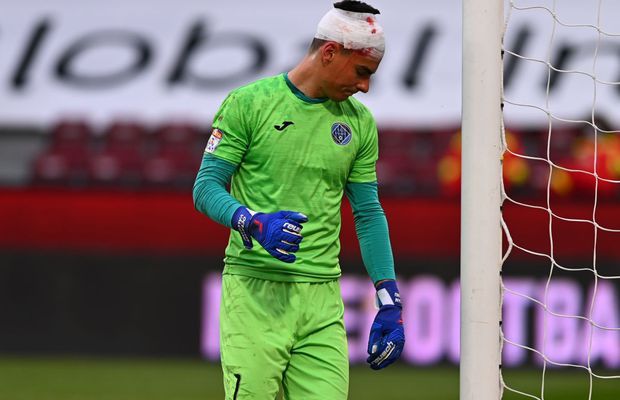 Probleme în CFR Cluj - Clinceni » Portarul s-a ales cu arcada spartă