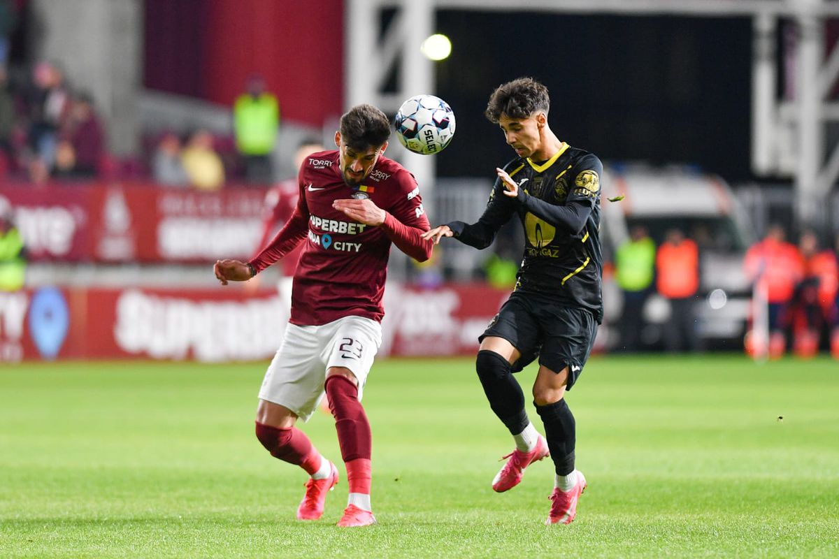 Anunțuri confuze ale crainicului la Rapid - Gaz Metan: „La noi ajung reluările mai târziu” » Nu știa cine e antrenorul