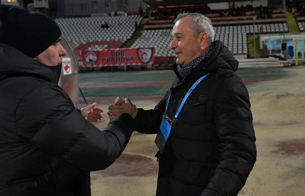 Mit spulberat » De unde vine, de fapt, porecla lui Rednic: „De asta îi spuneam «Strâmbu'»”