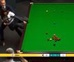 Scene incredibile la Campionatul Mondial de Snooker » Un bărbat s-a urcat pe masă și a împrăștiat un praf portocaliu