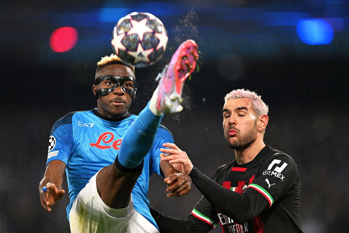 Napoli - AC Milan, cele mai spectaculoase imagini ale „sfertului” din Champions League