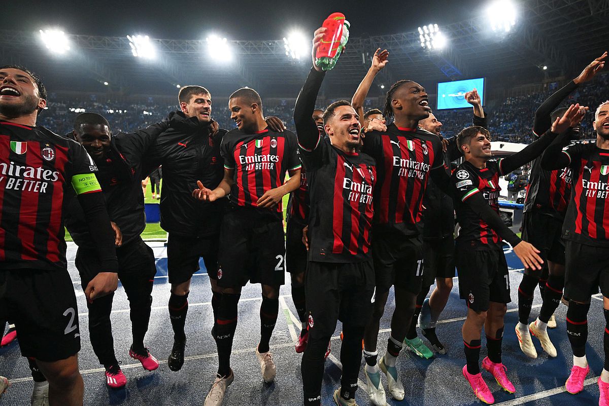 Napoli - AC Milan, cele mai spectaculoase imagini ale „sfertului” din Champions League
