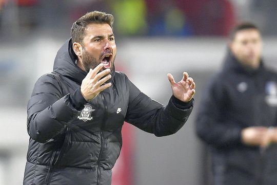 Liviu Ungurean, liderul galeriei Rapidului, a declarat că a avut o discuție cu Adrian Mutu, după ce la meciul cu CSU Craiova (1-3) ultrașii i-au cerut demisia antrenorului din Giulești.