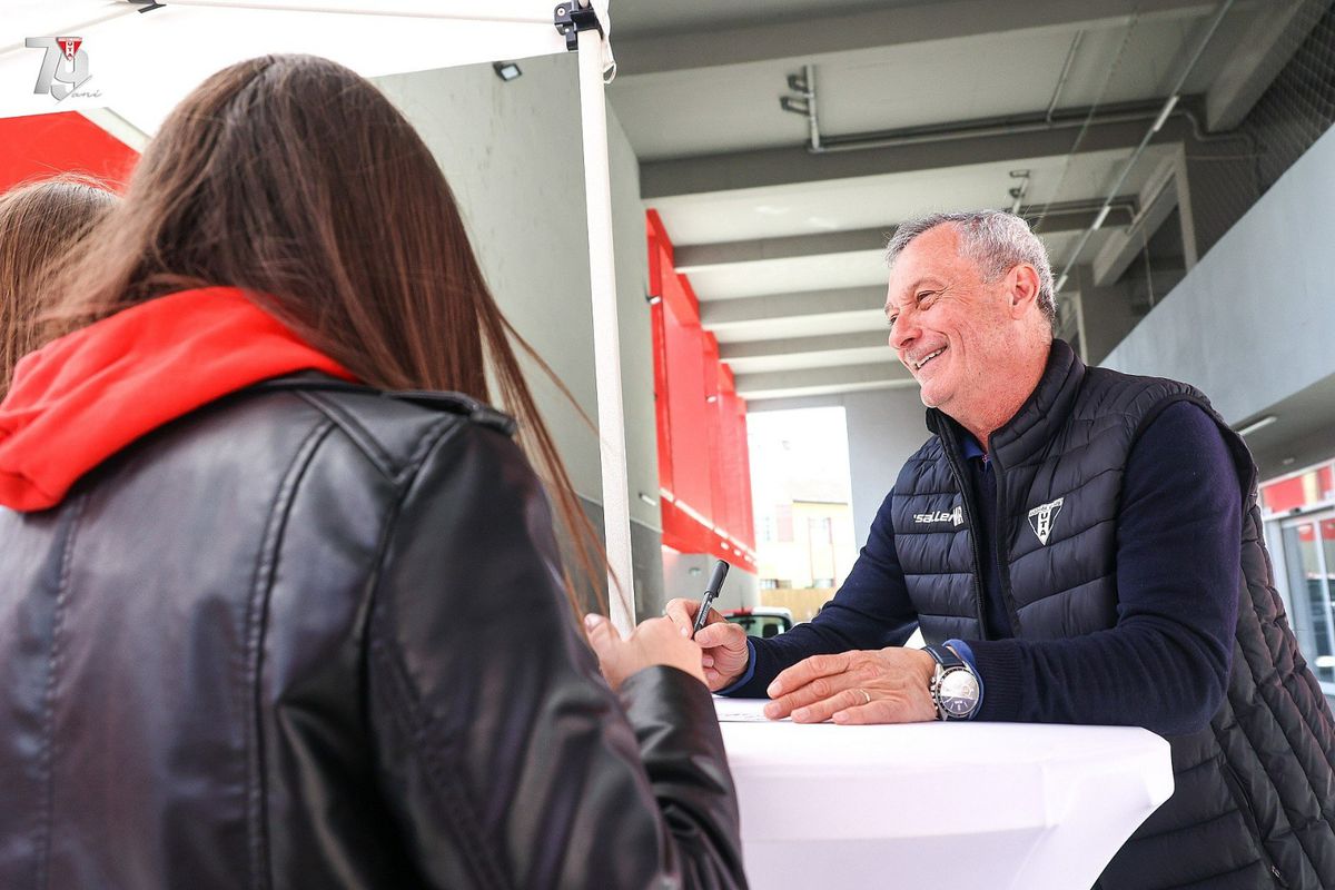 Interviu cu „omul din umbră” » Conduce clubul din Superligă fără să fie președinte, finanțator sau patron: „De foarte mult timp n-a existat o asemenea emulație! Cum prefer să fiu numit? Simplu!”