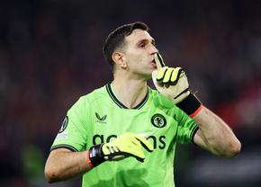 Moment incredibil în Lille - Aston Villa » Emiliano Martinez a văzut al 2-lea galben la loviturile de departajare, dar a rămas pe teren și a apărat execuția decisivă! De ce nu a fost eliminat