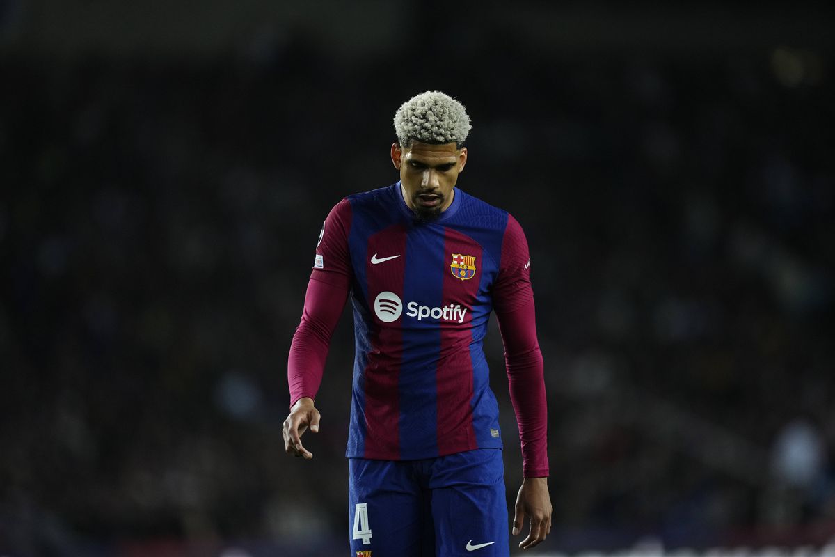 Nu-i liniște în vestiarul Barcelonei! Araujo i-a răspuns lui Gundogan: „Eu asta prefer”