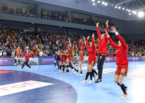 Naţionala României va evolua în grupa B, la Debrecen, la Campionatul European de handbal feminin din 2024. Adversare vor fi reprezentativele din Muntenegru, Cehia şi Serbia, potrivit tragerii la sorţi de astăzi, de la Viena.