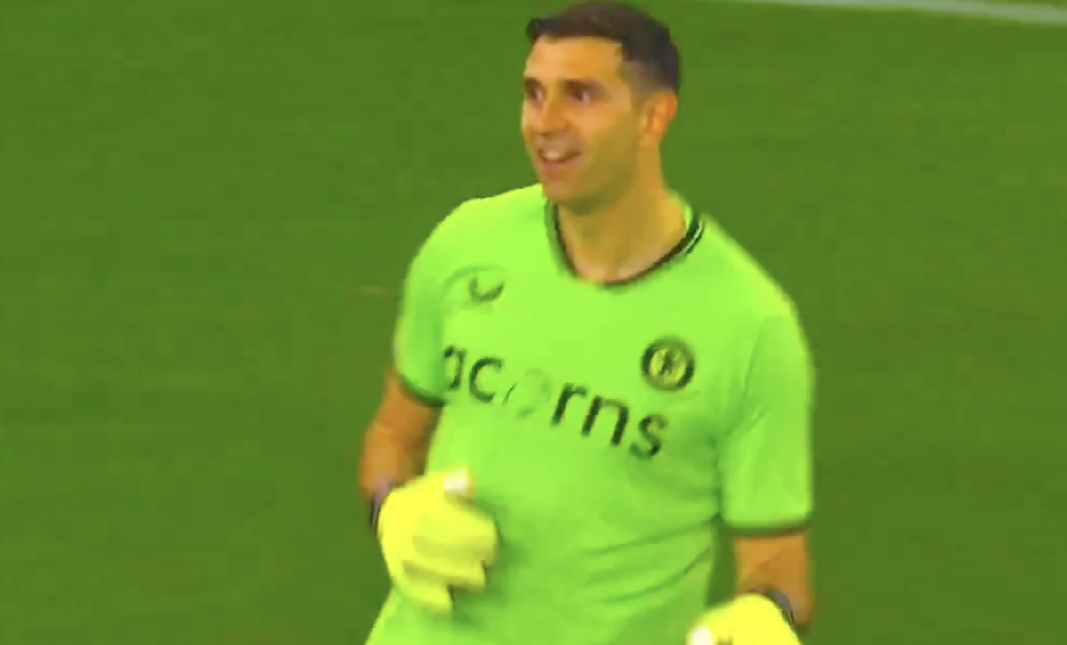 Ce încurcătură! Emiliano Martinez n-a fost eliminat după ce a primit două „galbene”, dar UEFA l-a suspendat » Care e explicația