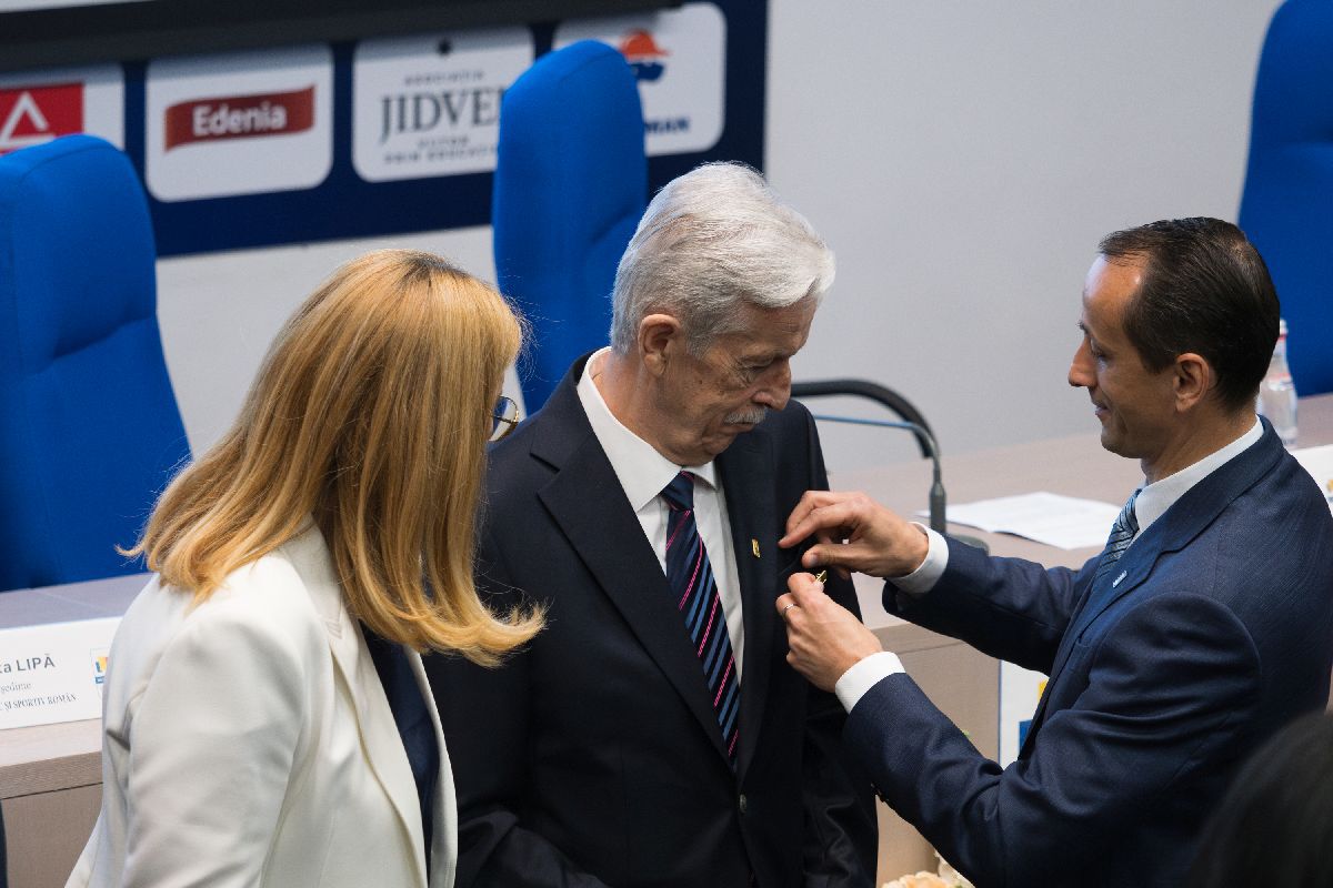 Zi de gală și multe emoții la COSR » Ordinul Excelența Olimpică, acordat pentru 3 personalități din sportul românesc! „Greii” n-au lipsit de la eveniment