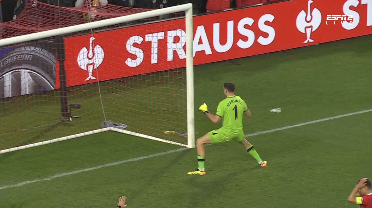 Ce încurcătură! Emiliano Martinez n-a fost eliminat după ce a primit două „galbene”, dar UEFA l-a suspendat » Care e explicația