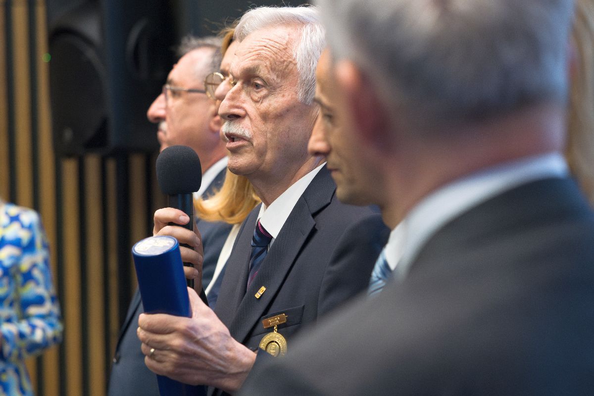 Zi de gală și multe emoții la COSR » Ordinul Excelența Olimpică, acordat pentru 3 personalități din sportul românesc! „Greii” n-au lipsit de la eveniment