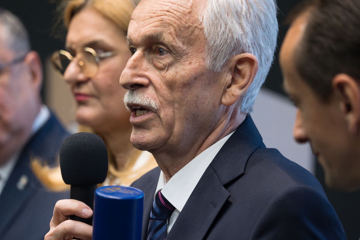 Zi de gală și multe emoții la COSR » Ordinul Excelența Olimpică, acordat pentru 3 personalități din sportul românesc! „Greii” n-au lipsit de la eveniment