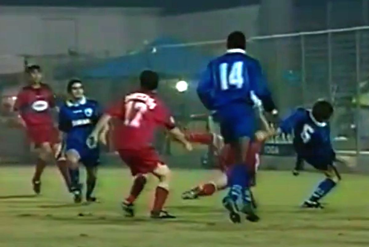 „Barbari, sălbatici, ca-n Epoca de Piatră!” » Cel mai dur meci jucat vreodată de o echipă românească? „De frică, am stat 3-4 ore închiși în vestiar!”