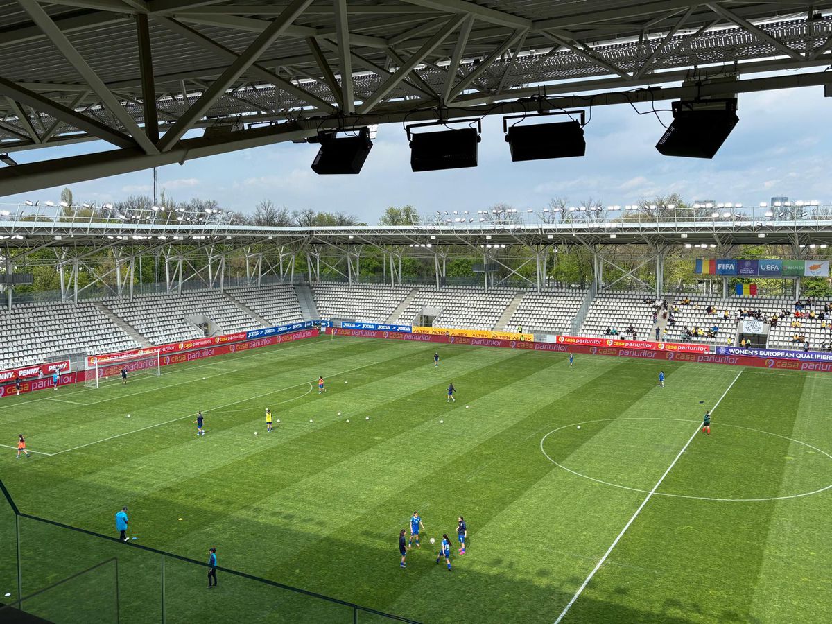Imagini de pe Arcul de Triumf înainte de România - Cipru la fotbal feminin