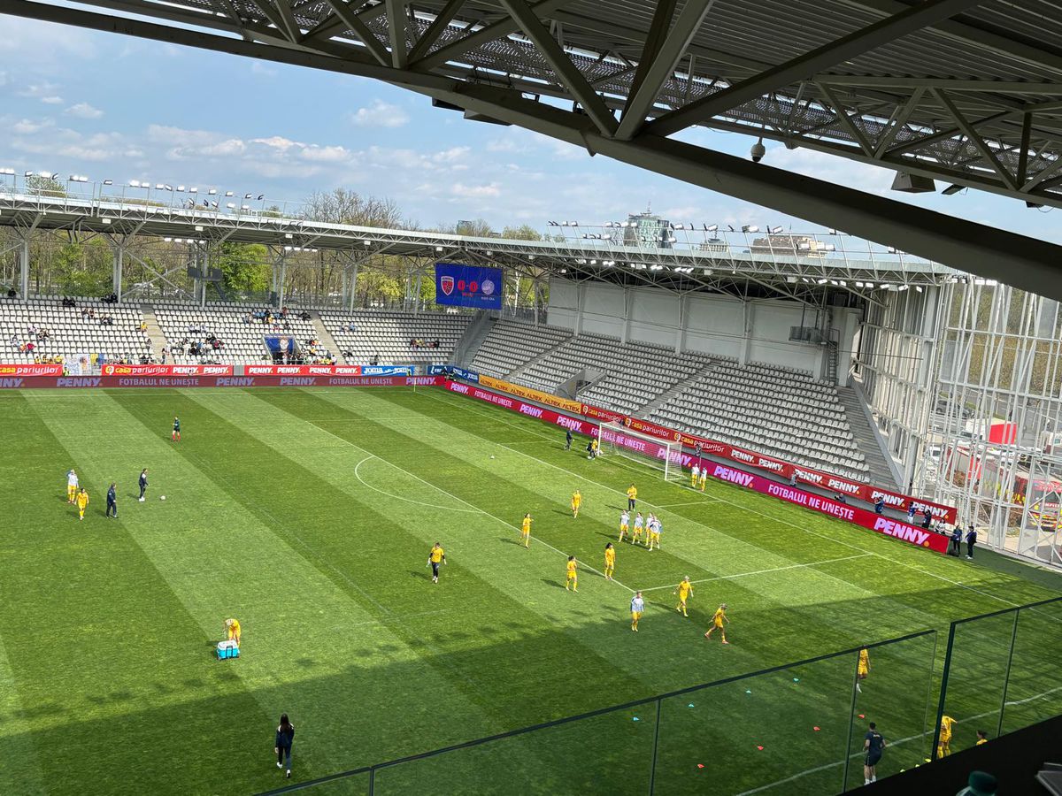 Imagini de pe Arcul de Triumf înainte de România - Cipru la fotbal feminin