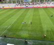 Imagini neconvenționale! Probleme grave la stadionul de 37 de milioane: meci întrerupt două ore » Aici va juca Dinamo în play-off