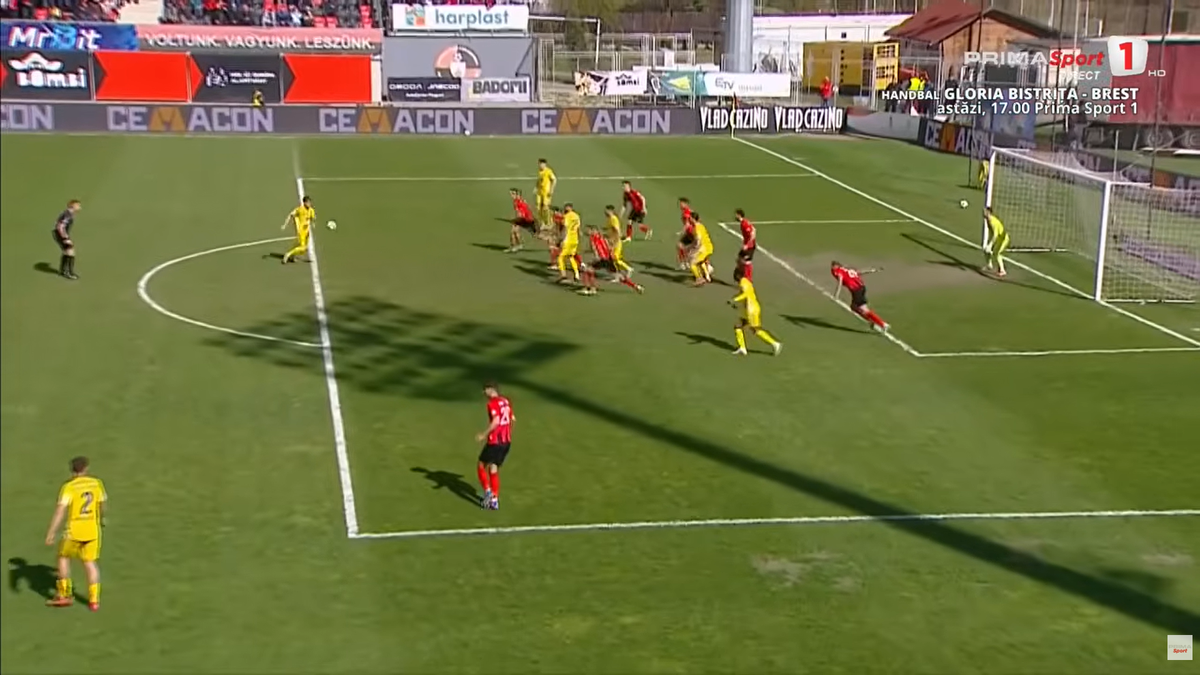 Claudiu Niculescu s-a săturat și acuză: „Suntem prea mici! După două minute, au mers la al 4-lea arbitru”