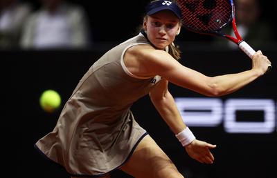 Elena Rybakina, din nou în finală la Stuttgart, unde o va întâlni pe Karolina Muchova