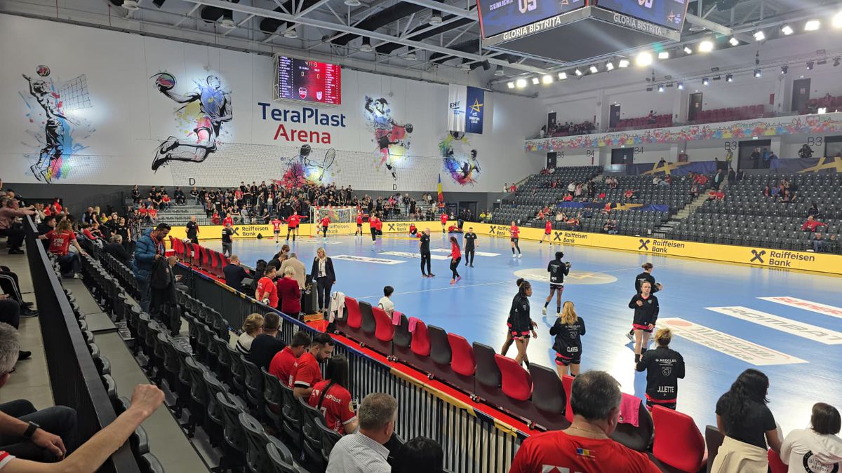 Imagini înainte de Gloria Bistrița - Brest