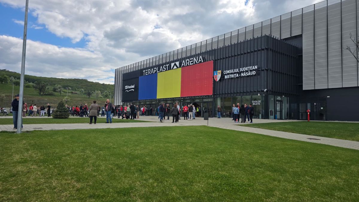 Imagini înainte de Gloria Bistrița - Brest