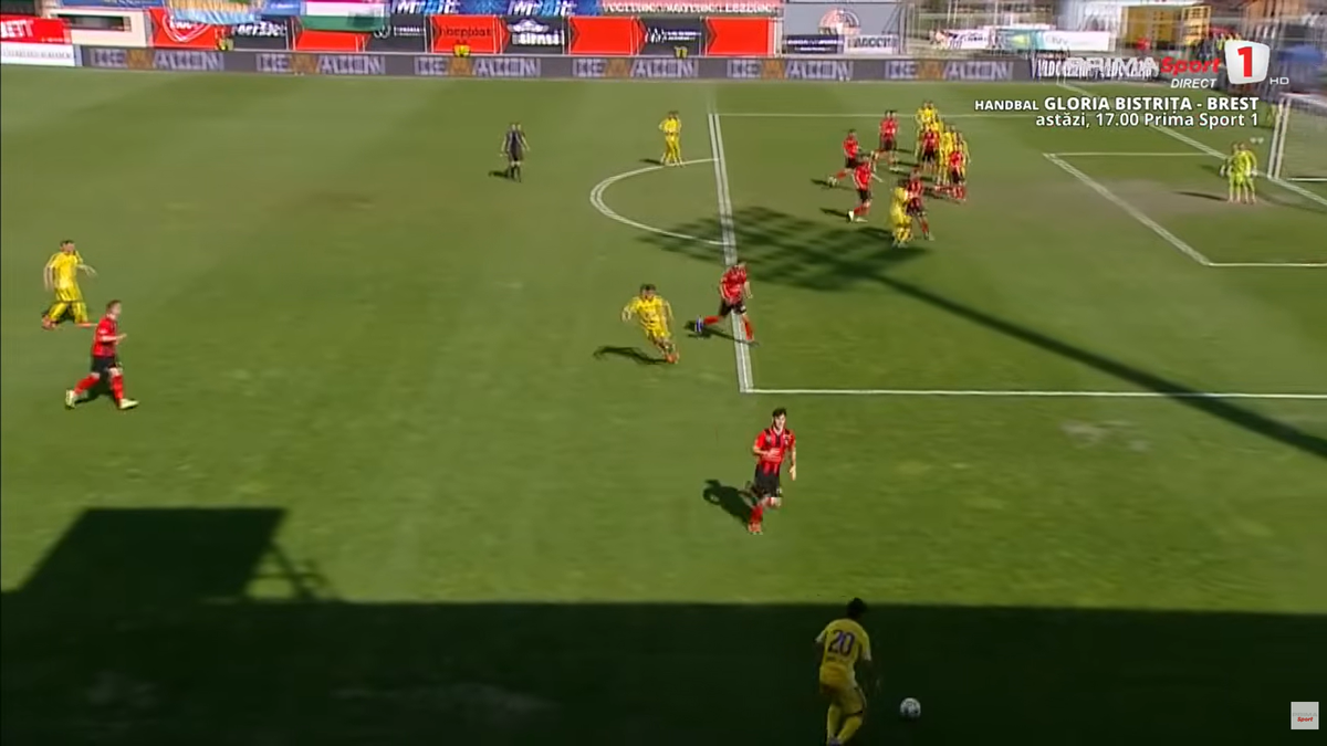 Claudiu Niculescu s-a săturat și acuză: „Suntem prea mici! După două minute, au mers la al 4-lea arbitru”