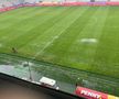Imagini neconvenționale! Probleme grave la stadionul de 37 de milioane: meci întrerupt două ore » Aici va juca Dinamo în play-off