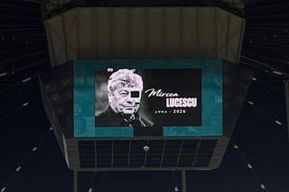 Omagiul pentru Mircea Lucescu, stricat din nou de „cubul” Arenei Naționale