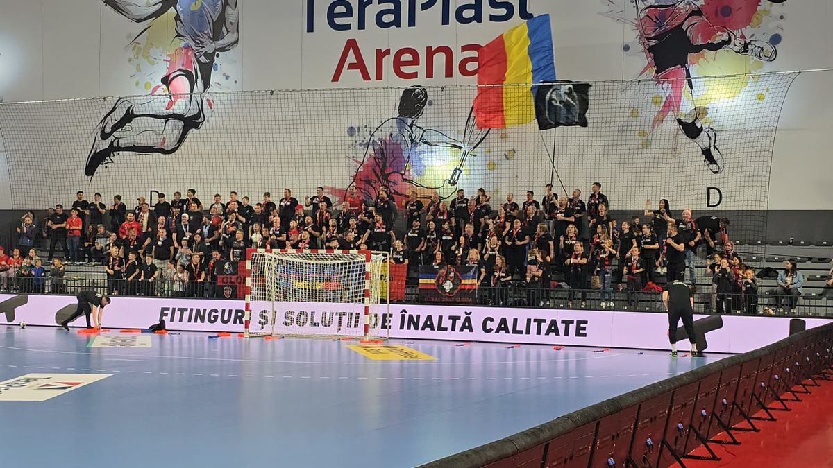 Imagini înainte de Gloria Bistrița - Brest