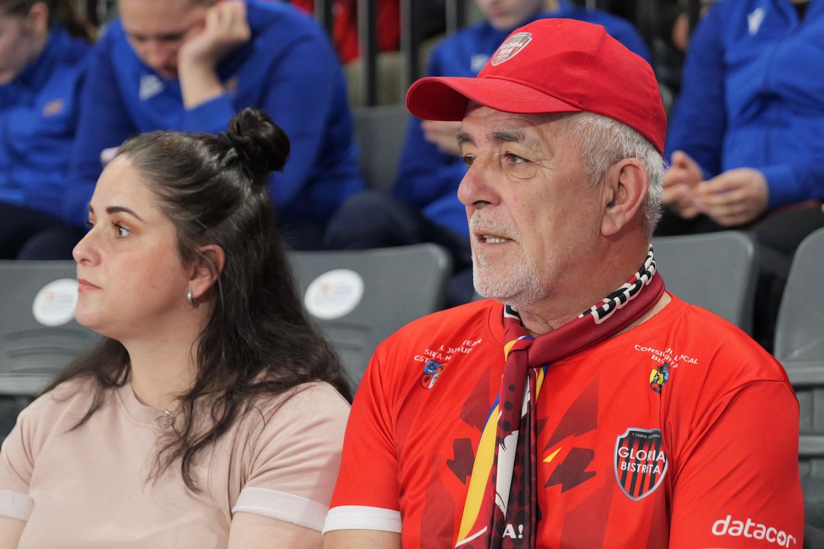 Imagini înainte de Gloria Bistrița - Brest