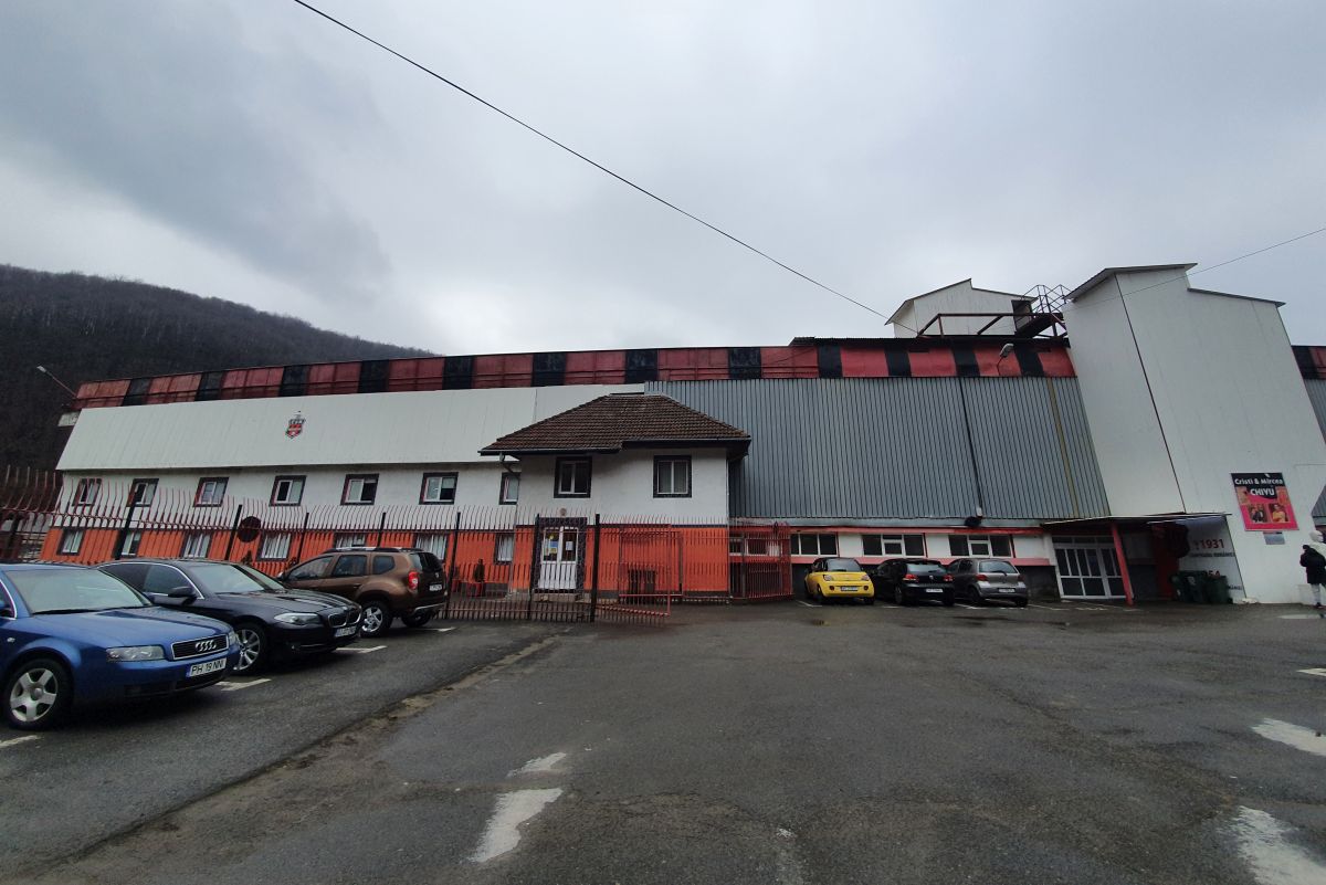 Stadionul „Mircea Chivu", Reșița