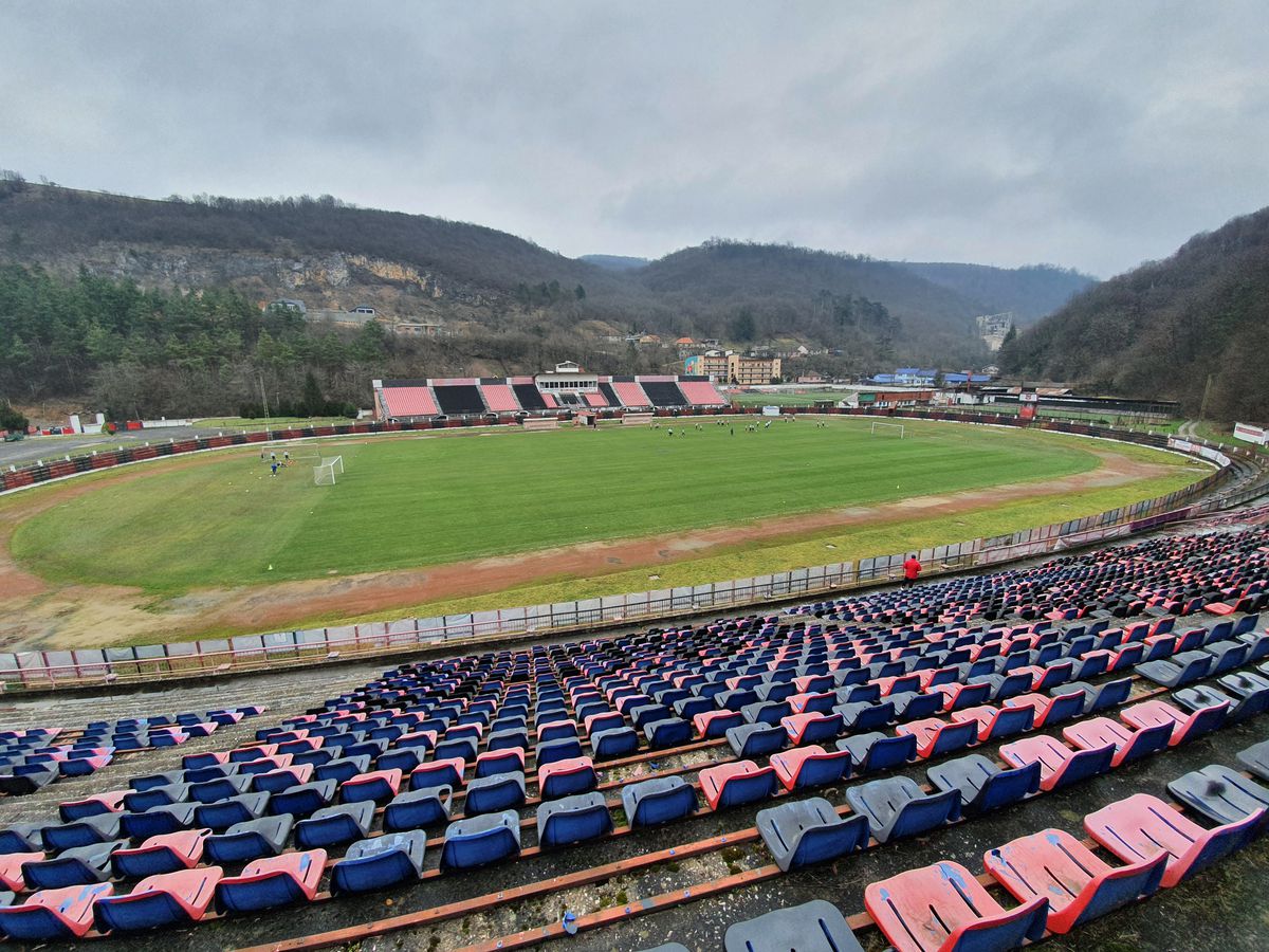 Stadionul „Mircea Chivu", Reșița