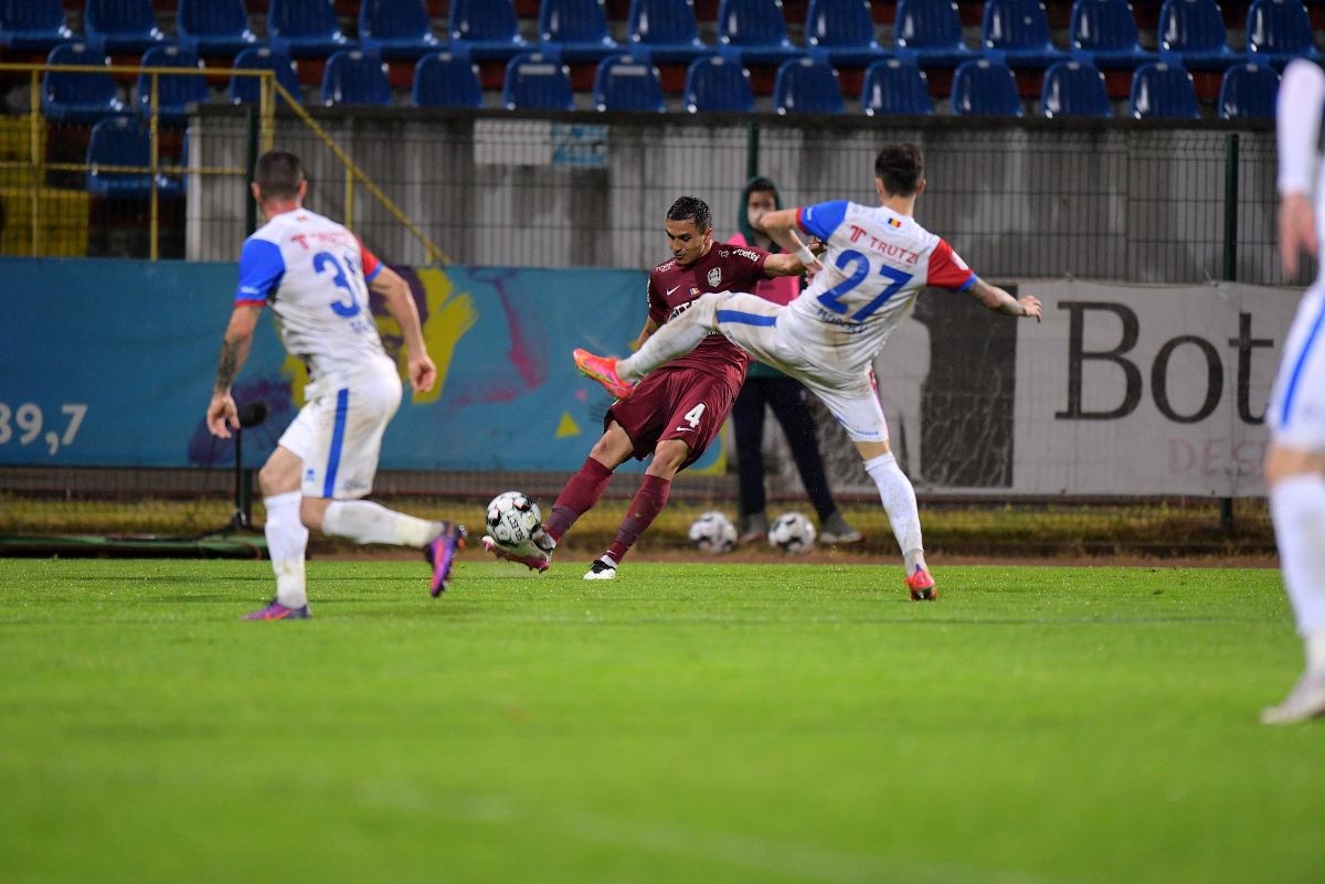 CFR Cluj, petrecere cu bere la Botoșani » Vergil Andronache, fostul „principal” al lui Becali, plonjon în vestiar 