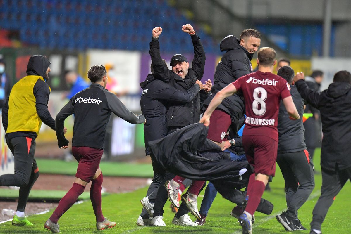 CFR Cluj campioană » Edi Iordănescu, enigmatic după primul titlu din carieră: „Nu vreau să umbresc acest moment!”