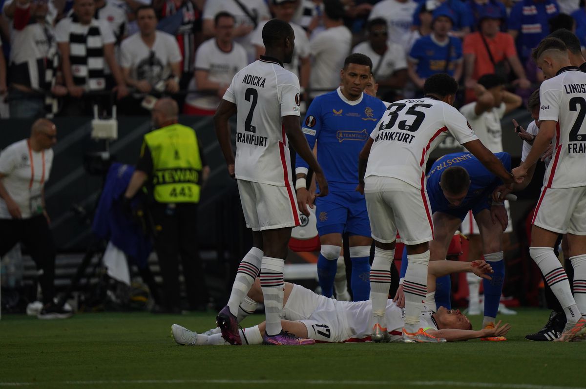 Cine e fotbalistul cu origini românești din echipa lui Eintracht Frankfurt » A înscris în finala Europa League și mărturisește: „Am izbucnit în lacrimi imediat”